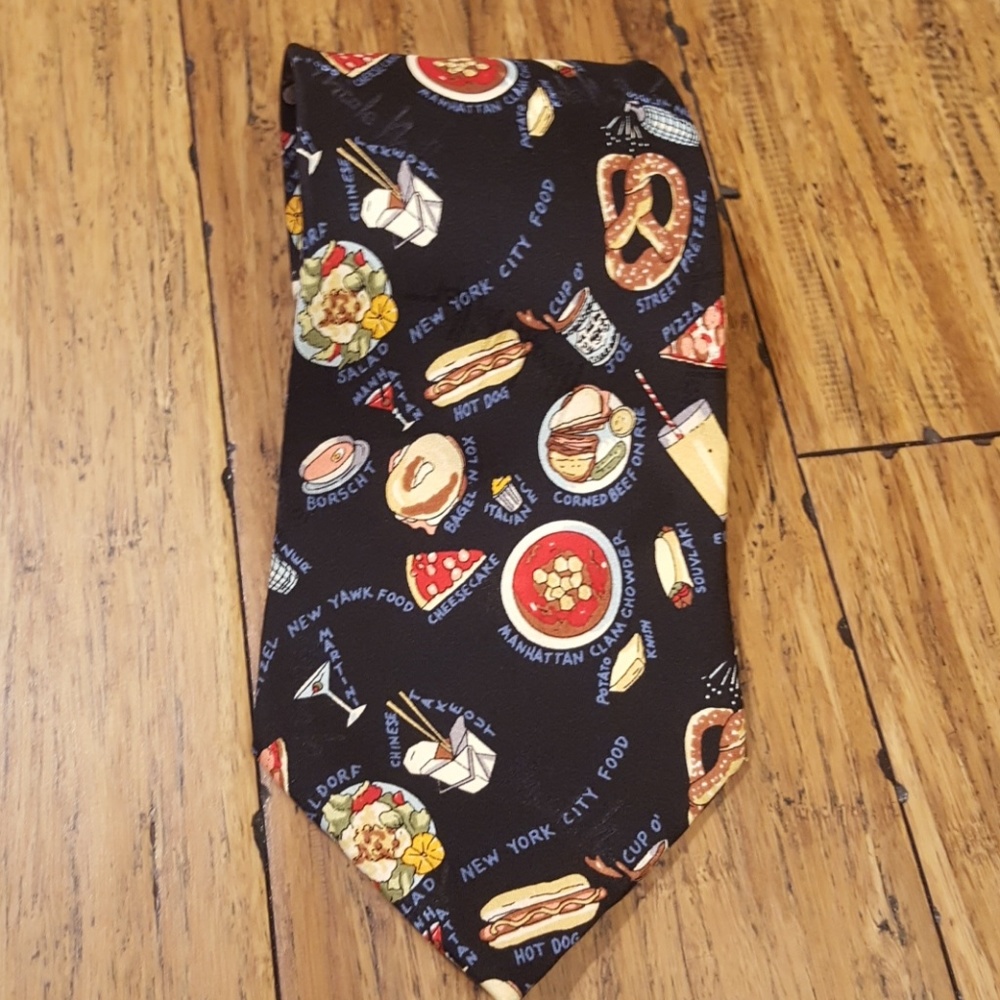 Vintage Nicole Miller 1998 New York City food tie